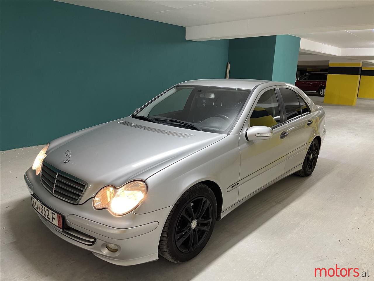 2005' Mercedes-Benz C 220 photo #2