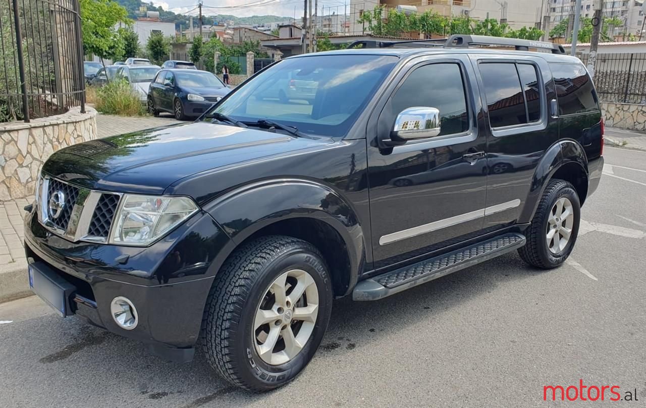 2010' Nissan Pathfinder photo #1