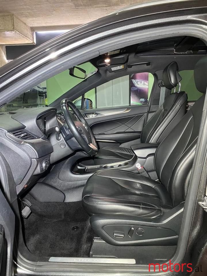 2017' Lincoln MKC photo #4