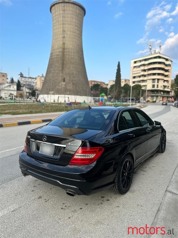 2012' Mercedes-Benz C 300 photo #5