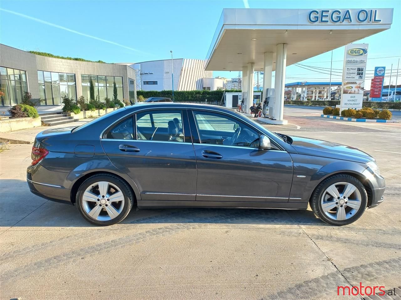 2008' Mercedes-Benz C 220 photo #3