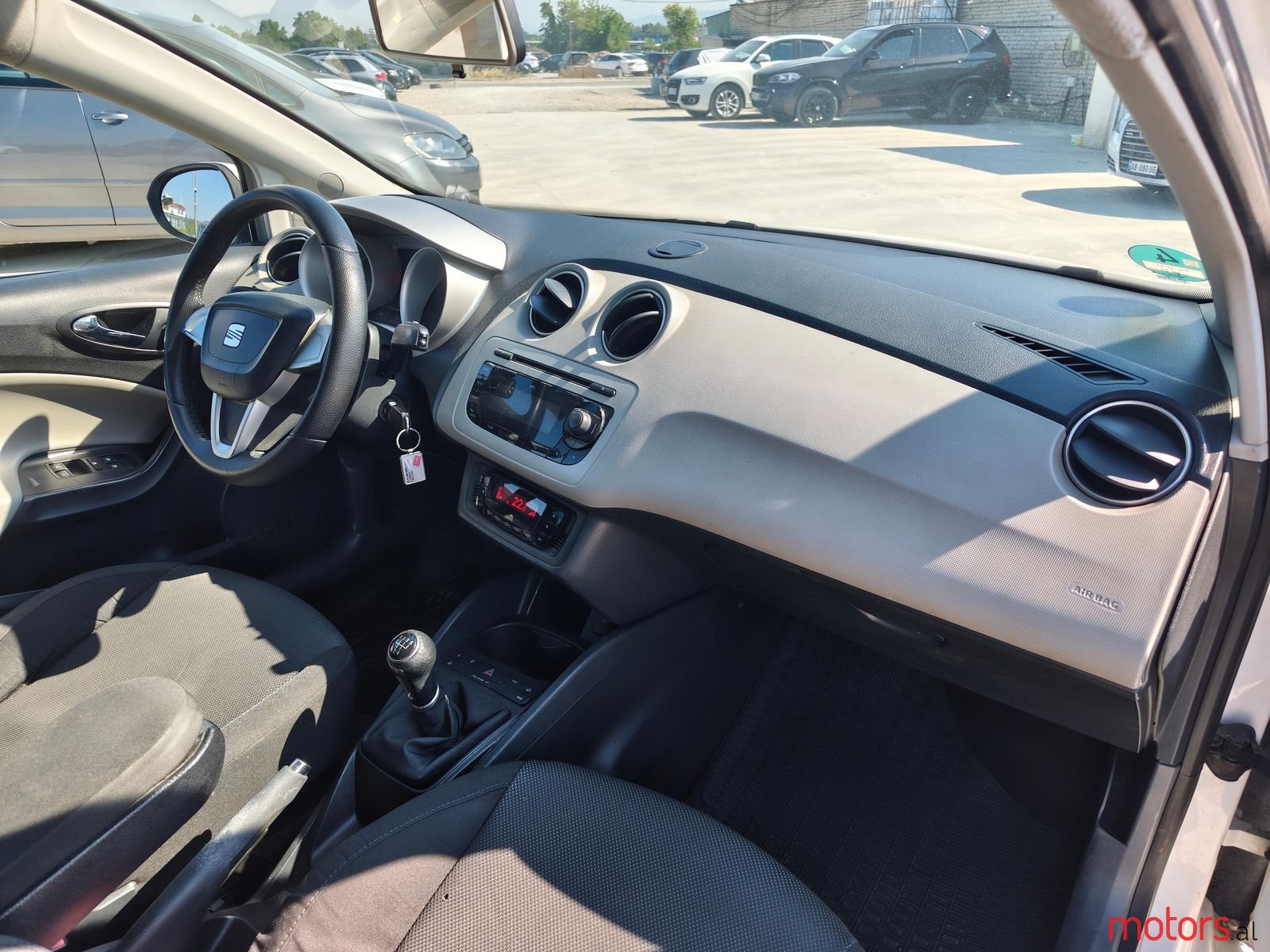 2009' SEAT Ibiza photo #4