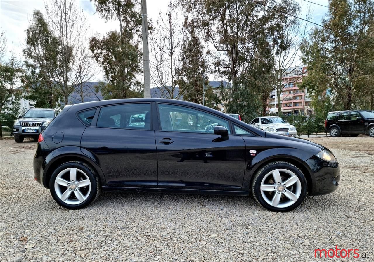 2009' SEAT Leon photo #4