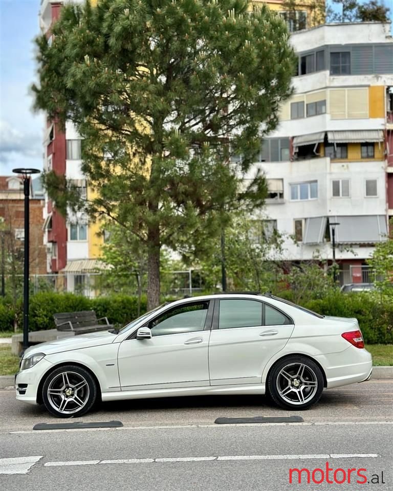 2011' Mercedes-Benz C 220 photo #4