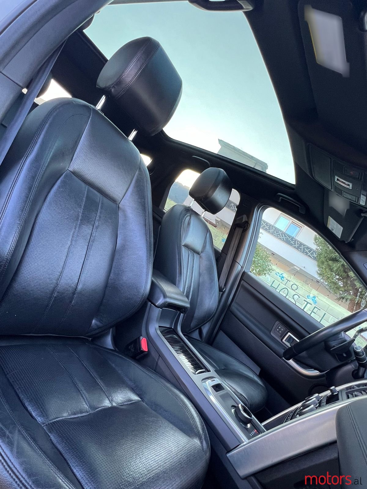 2017' Land Rover Discovery Sport photo #6