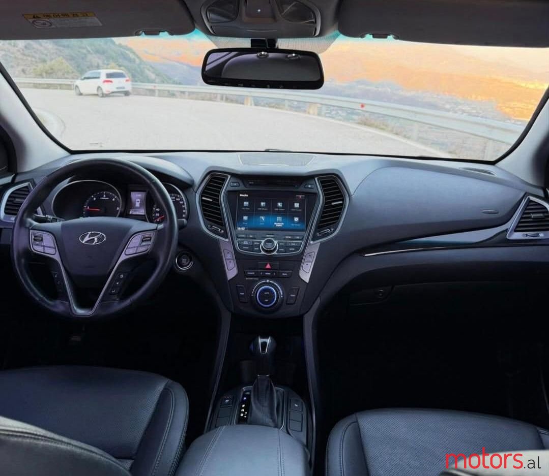 2014' Hyundai Santa Fe photo #4