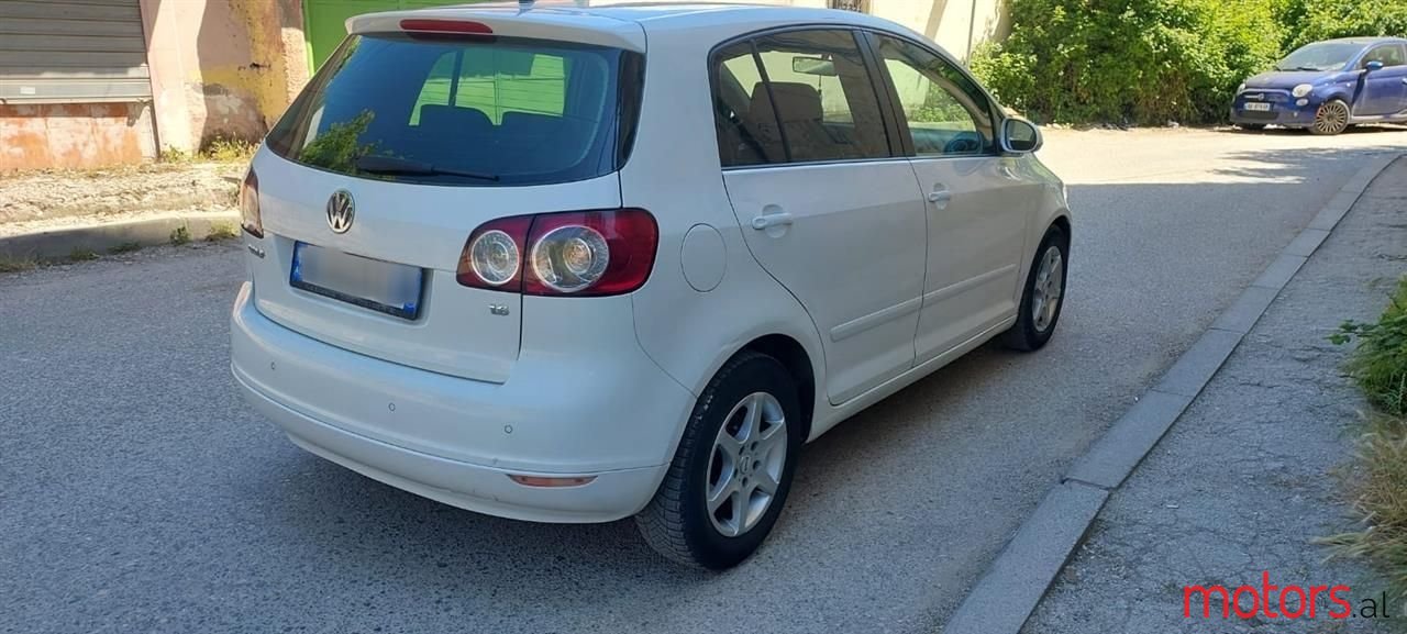 2006' Volkswagen Golf photo #3