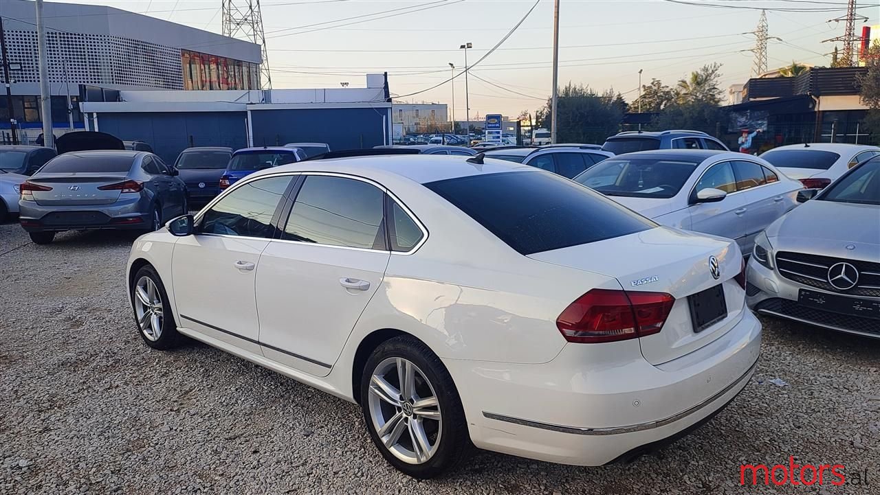 2014' Volkswagen Passat photo #5