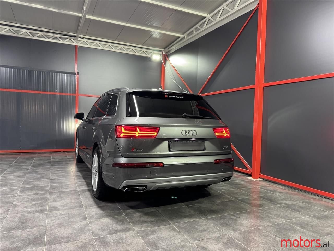 2016' Audi Q7 photo #5