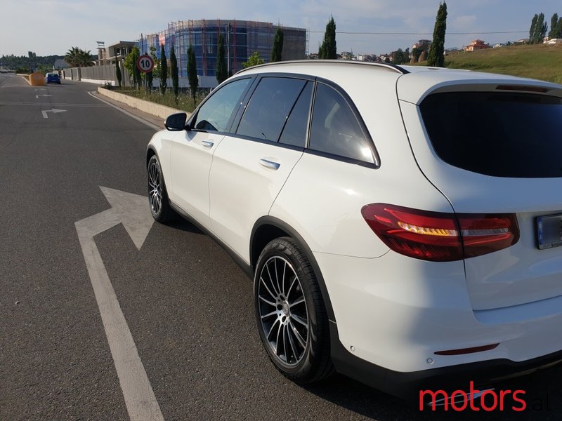 2016' Mercedes-Benz GLC 250 photo #5