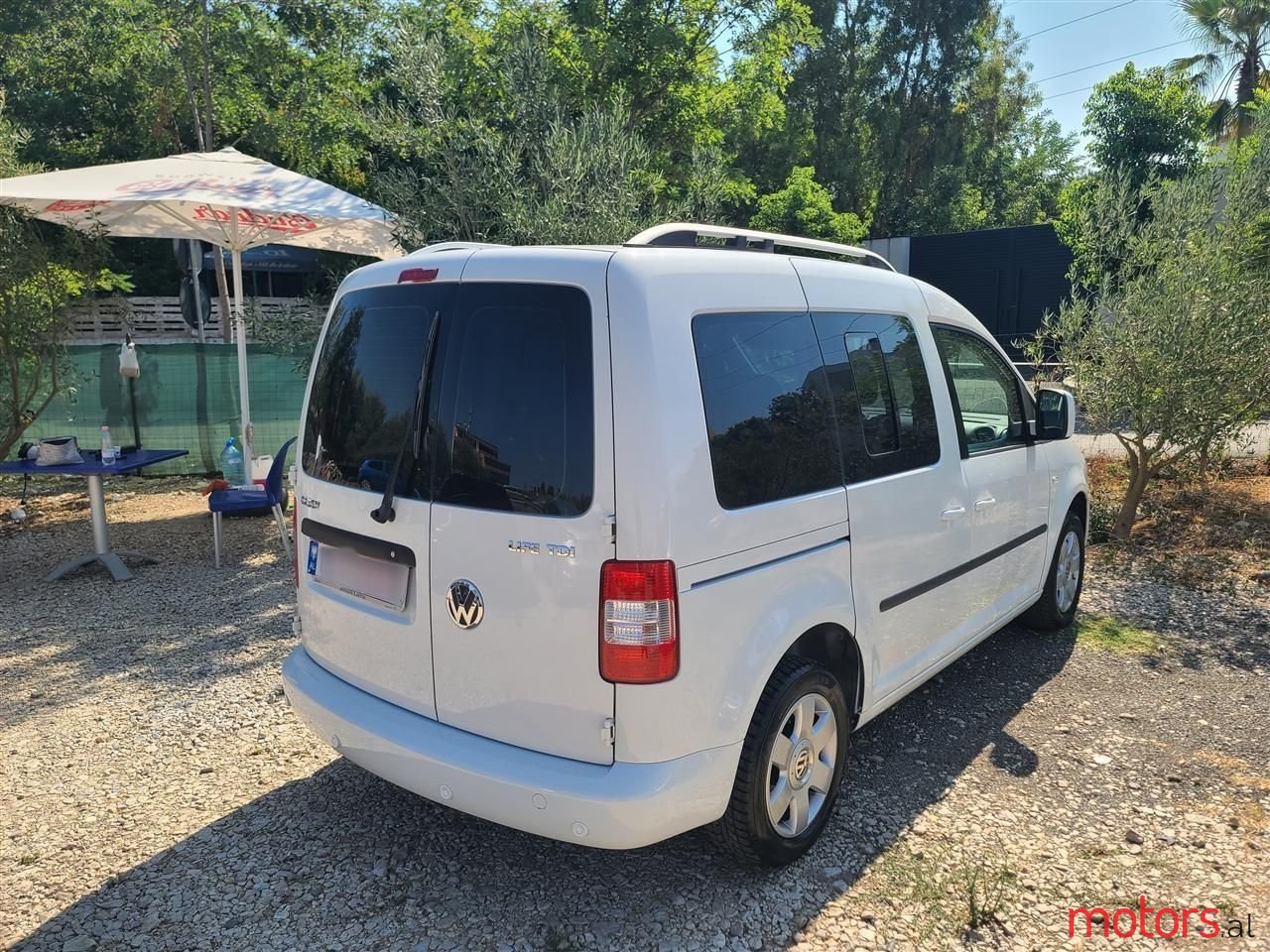 2010' Volkswagen Golf photo #3