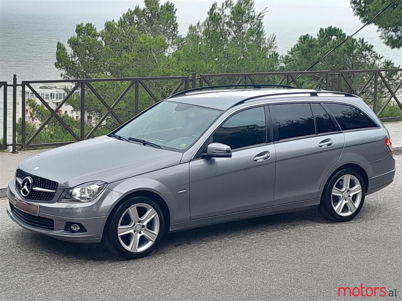 2010' Mercedes-Benz C 220 photo #1