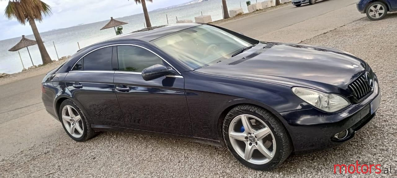 2008' Mercedes-Benz 320 photo #2