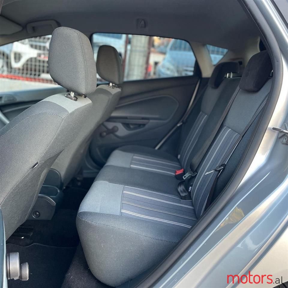 2010' Ford Fiesta photo #5