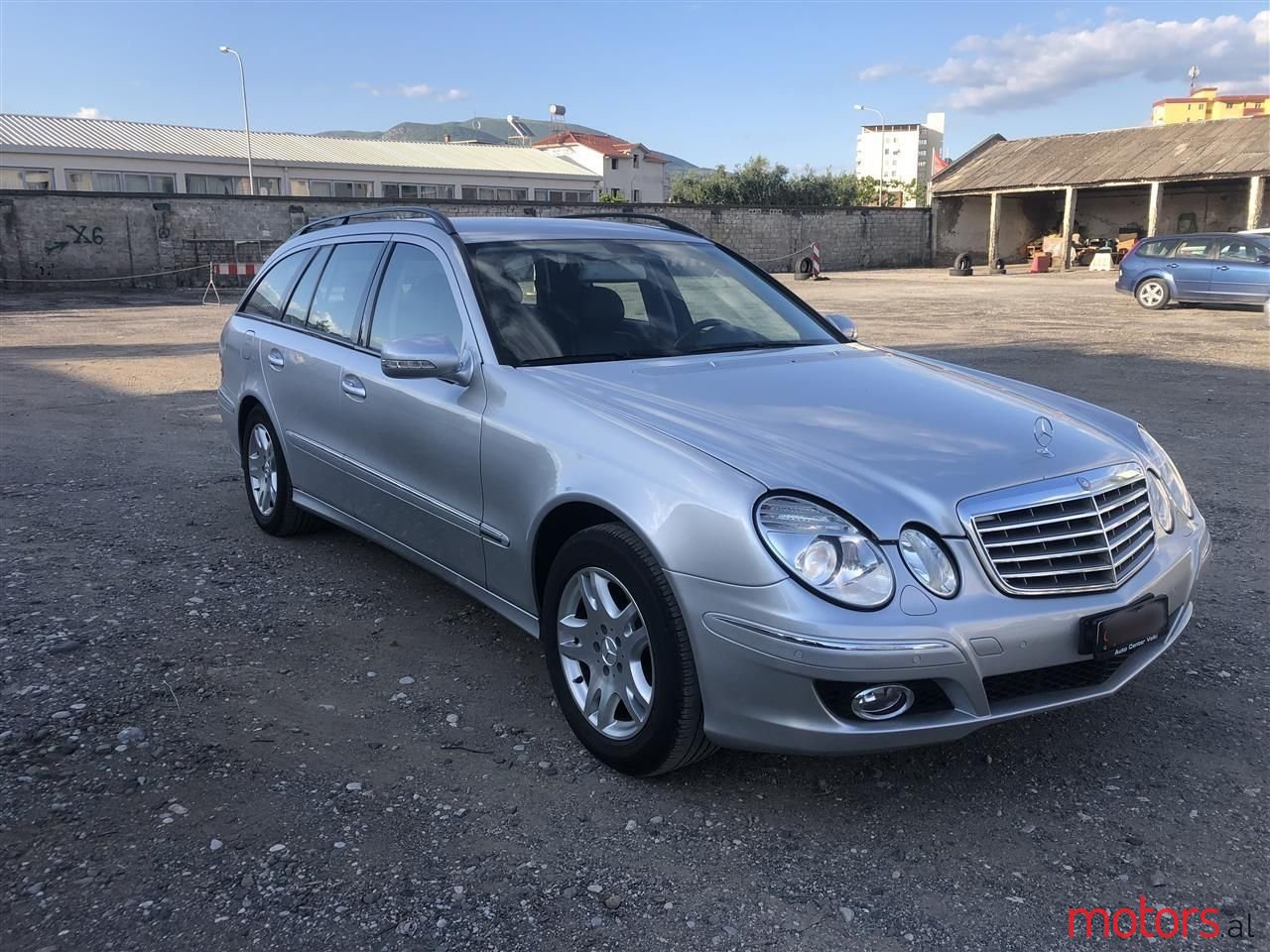 2008' Mercedes-Benz E 200 photo #4