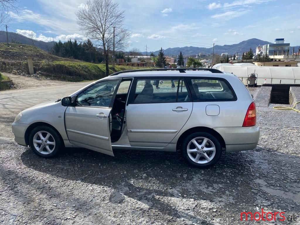 2005' Toyota Corolla photo #2