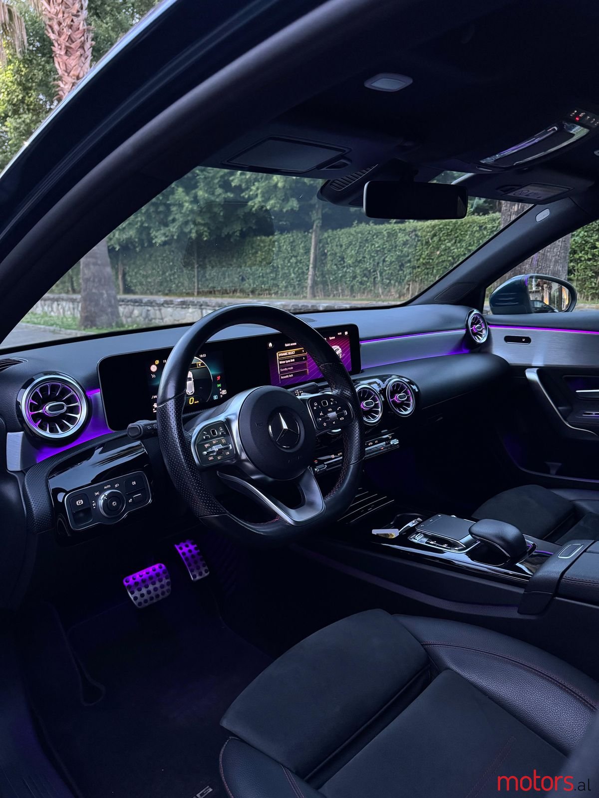 2019' Mercedes-Benz A 180 photo #2