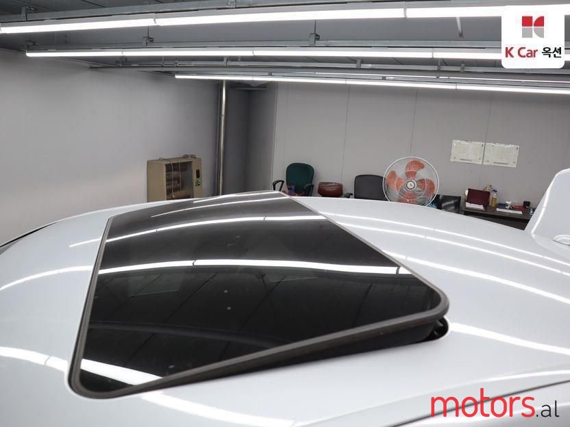 2011' Mercedes-Benz E 220 photo #6