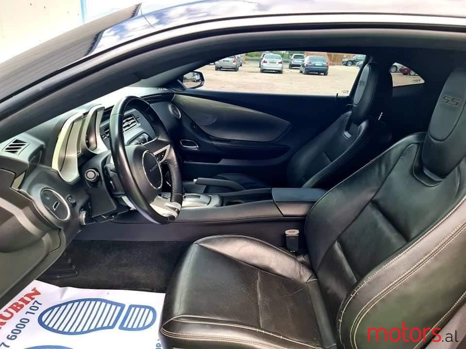 2010' Chevrolet Camaro photo #5