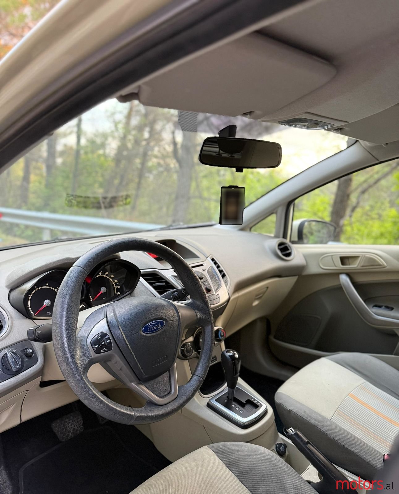 2009' Ford Fiesta photo #4