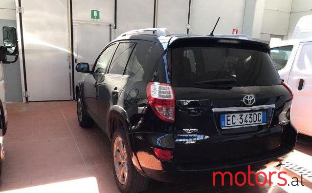 2011' Toyota RAV4 photo #3