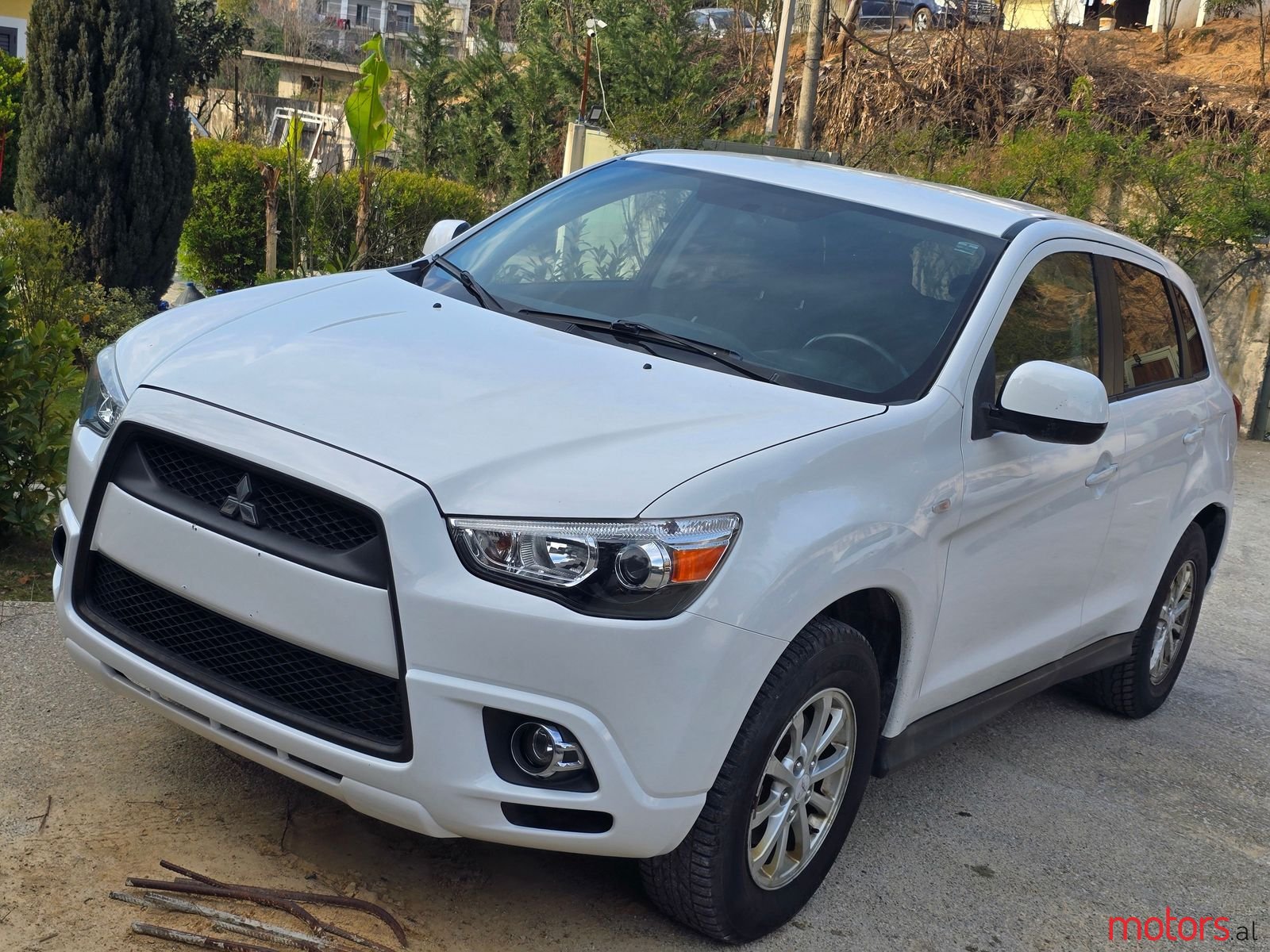 2012' Mitsubishi ASX photo #1