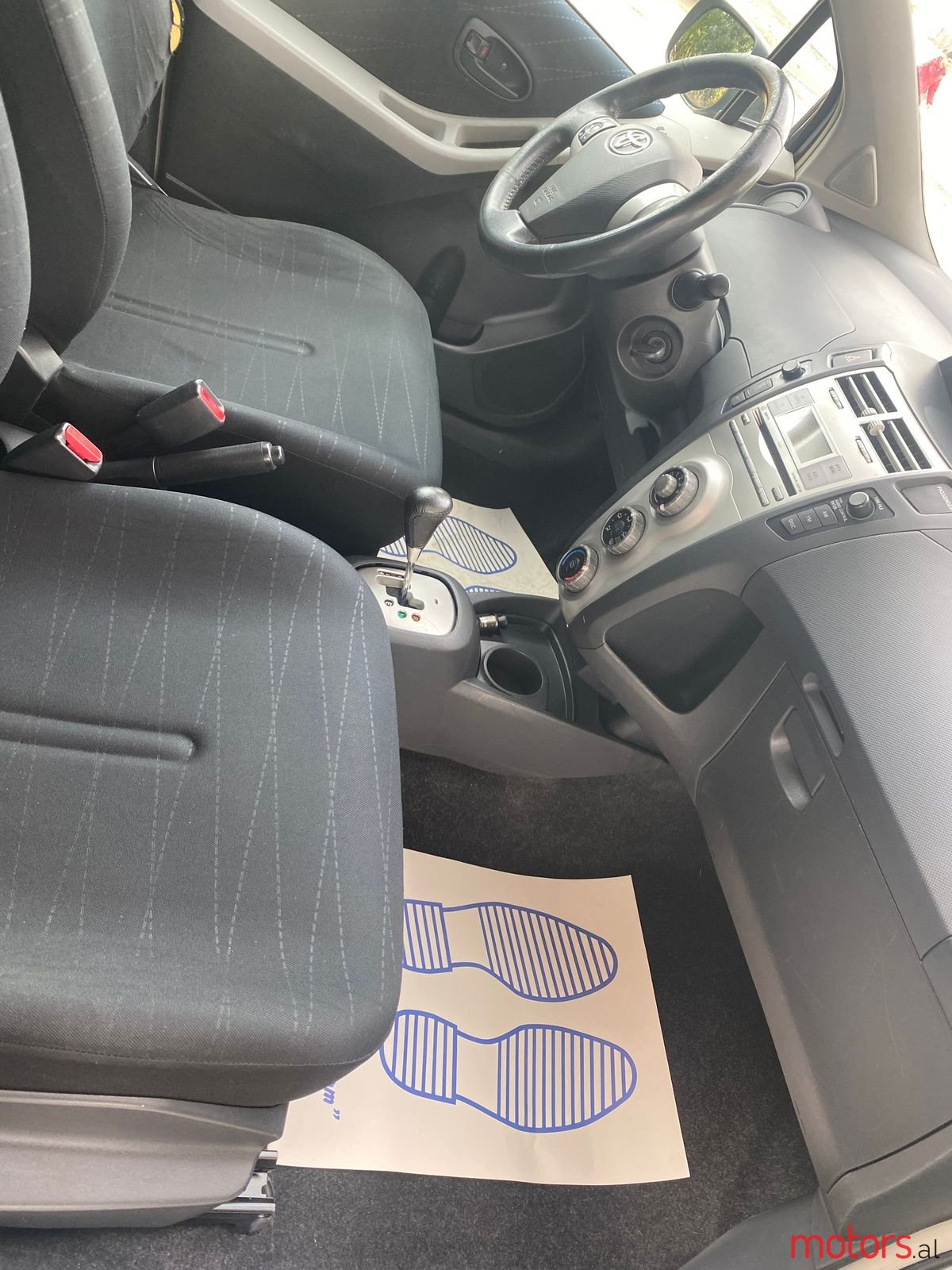 2006' Toyota Yaris photo #5