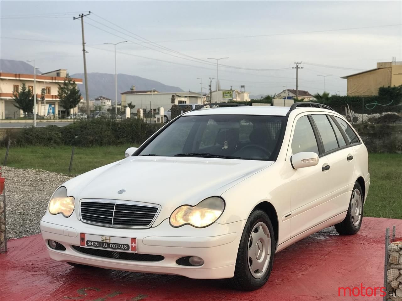 2001' Mercedes-Benz C 200 photo #1