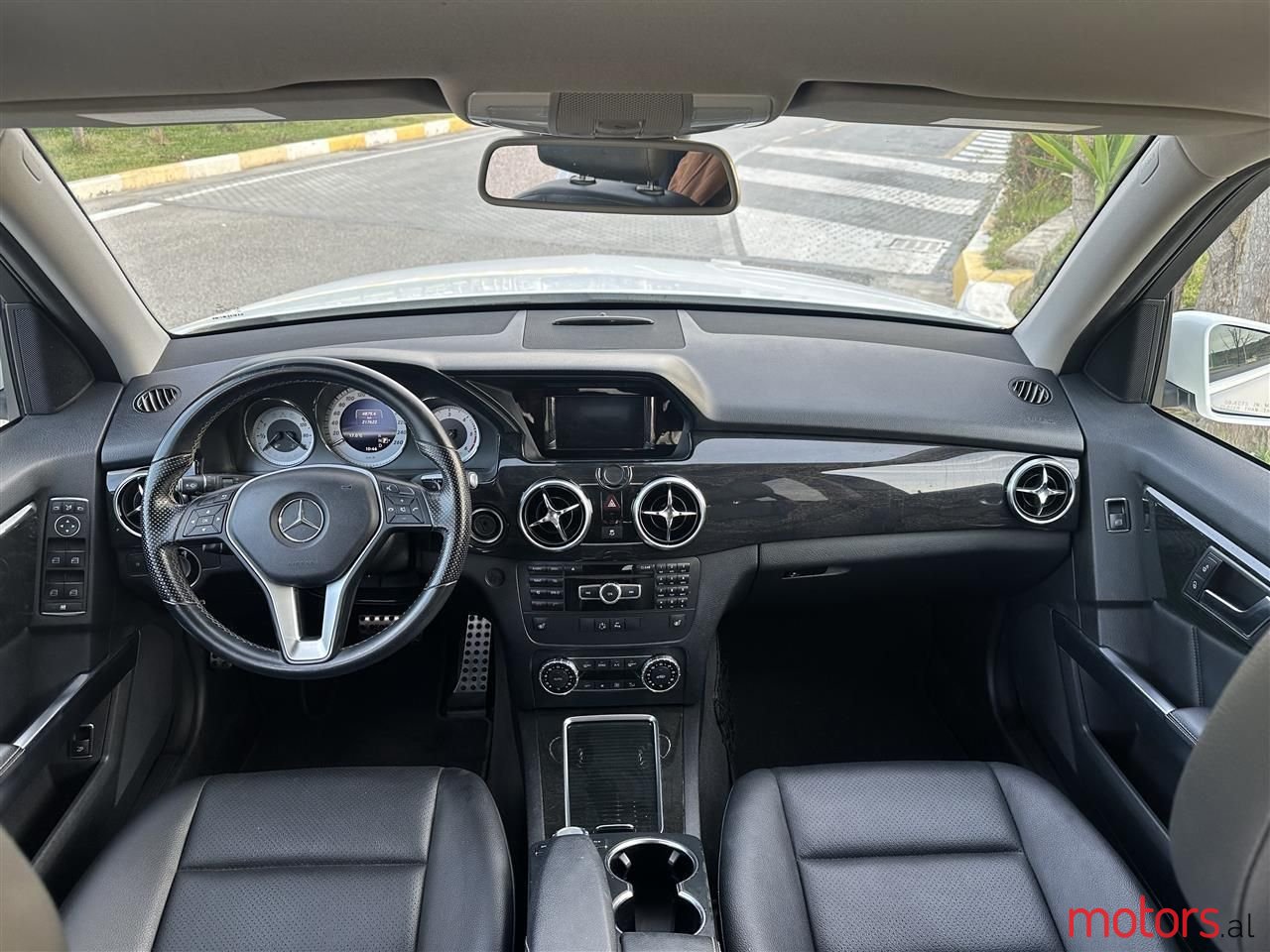 2013' Mercedes-Benz GLK 250 photo #5