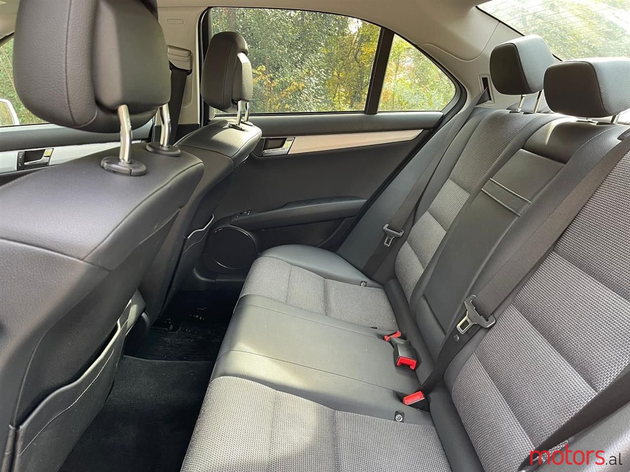 2010' Mercedes-Benz C 180 photo #4