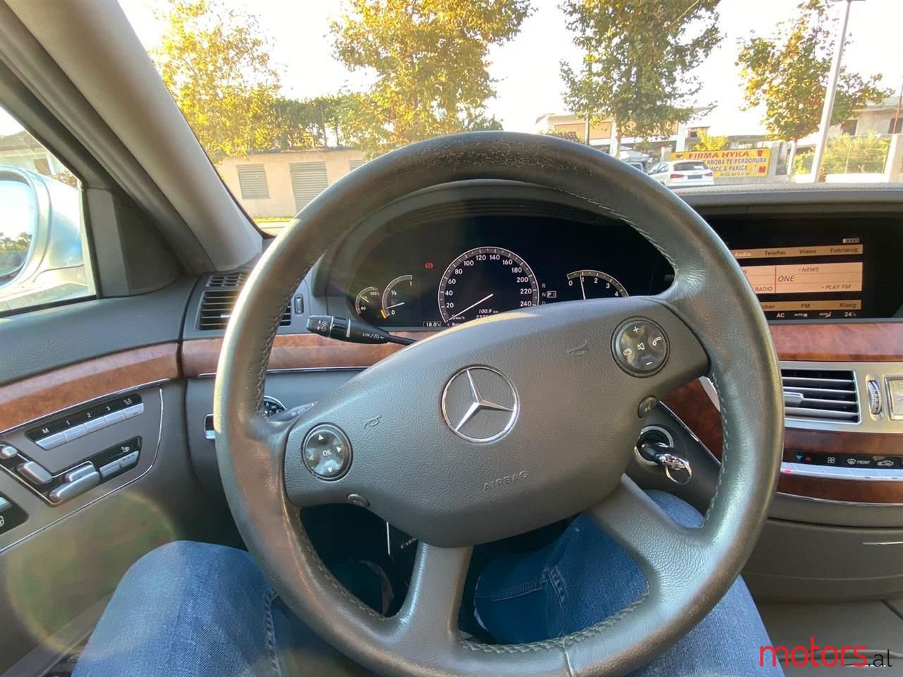 2006' Mercedes-Benz S 320 photo #5