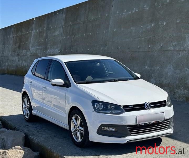 2013' Volkswagen Polo photo #6