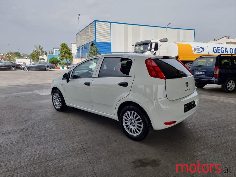 2016' Fiat Grande Punto photo #3