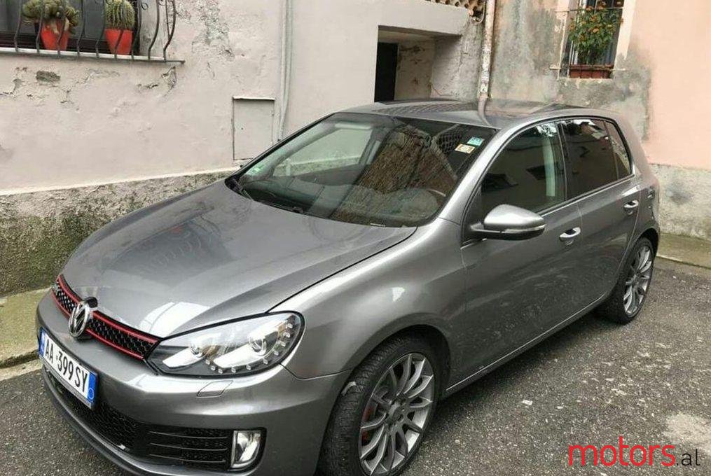 2009' Volkswagen Golf photo #1