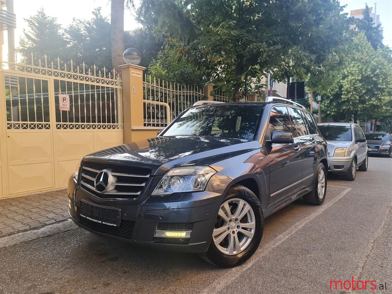 2010' Mercedes-Benz GLK 220 photo #1