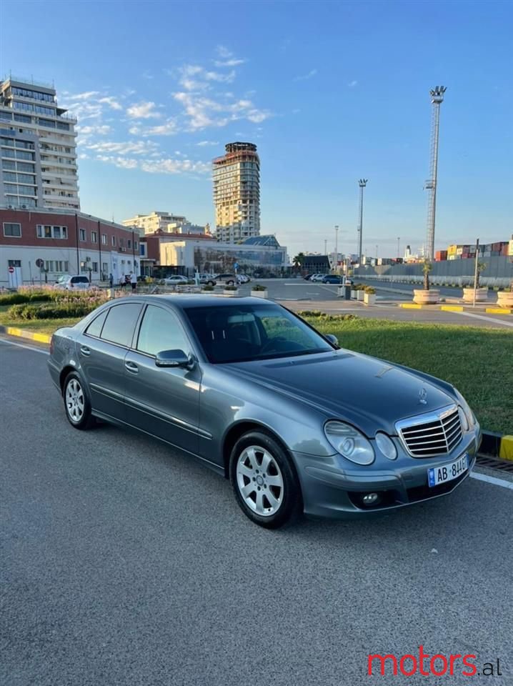 2009' Mercedes-Benz E 280 photo #1