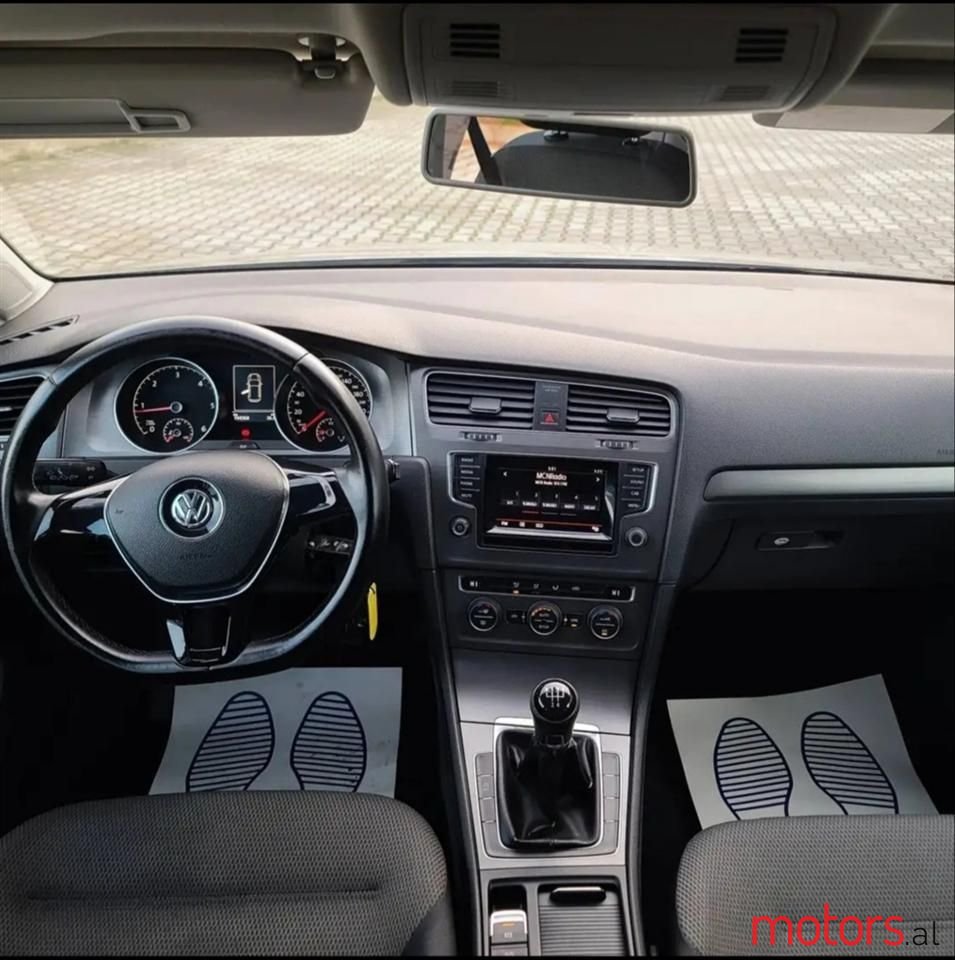 2014' Volkswagen Golf photo #3