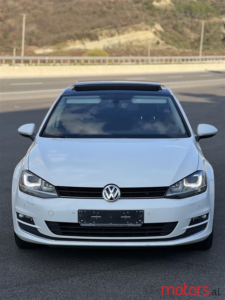 2015' Volkswagen Golf photo #1