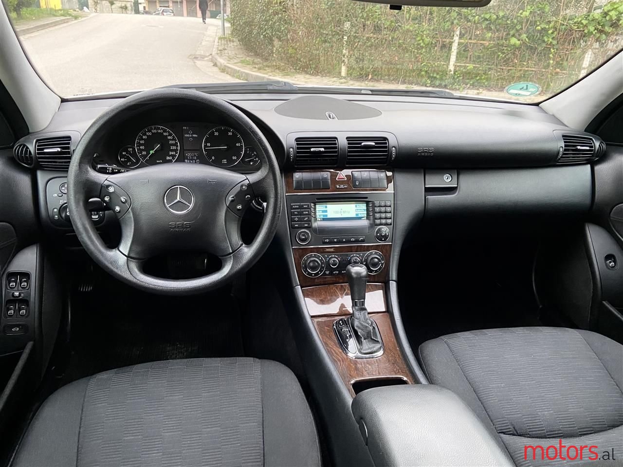 2005' Mercedes-Benz C 220 photo #2