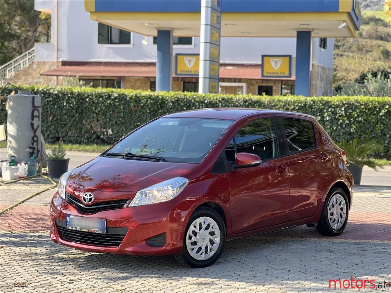 2012' Toyota Yaris photo #1