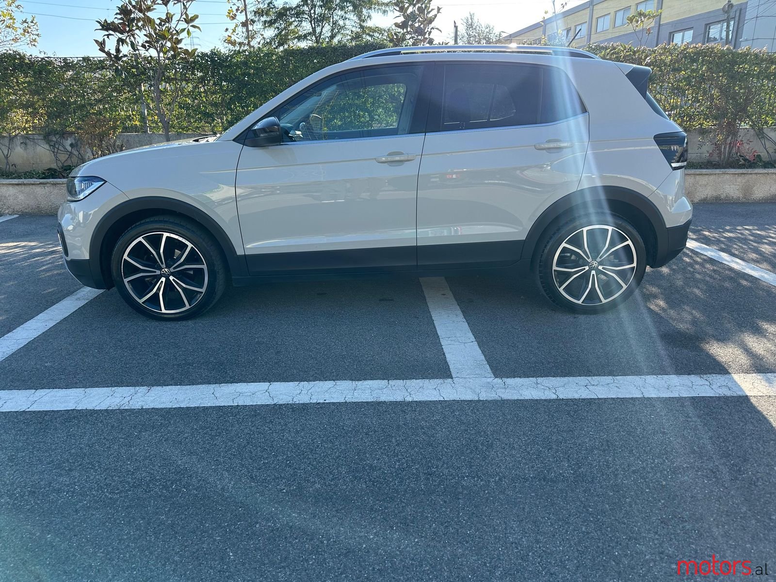 2021' Volkswagen T-Roc photo #3