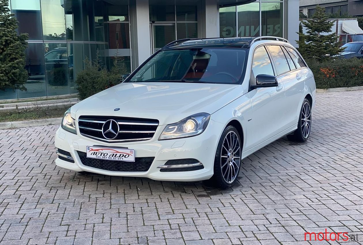 2012' Mercedes-Benz C 220 photo #1