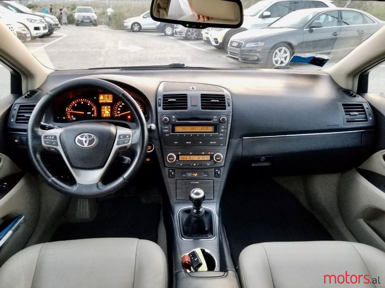 2009' Toyota Avensis photo #4