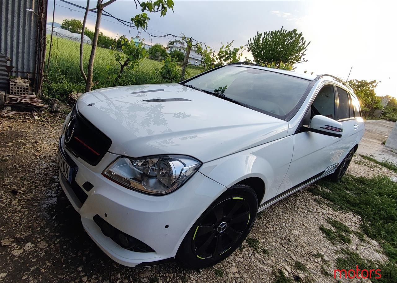2012' Mercedes-Benz C 180 photo #4