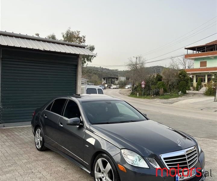 2012' Mercedes-Benz E 350 photo #1