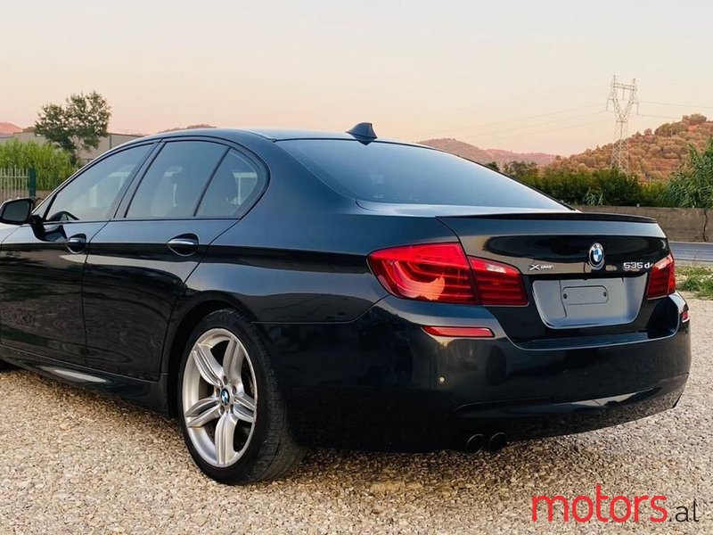 2014' BMW 535 photo #5
