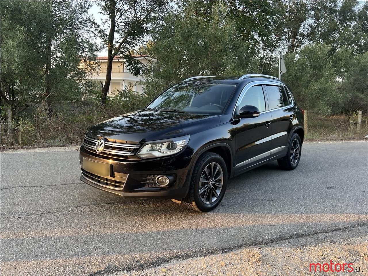 2014' Volkswagen Tiguan photo #1