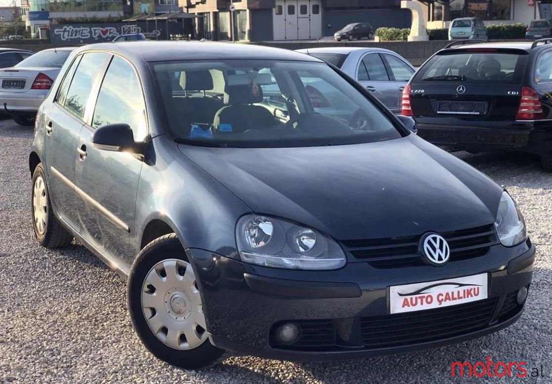 2004' Volkswagen Golf photo #1