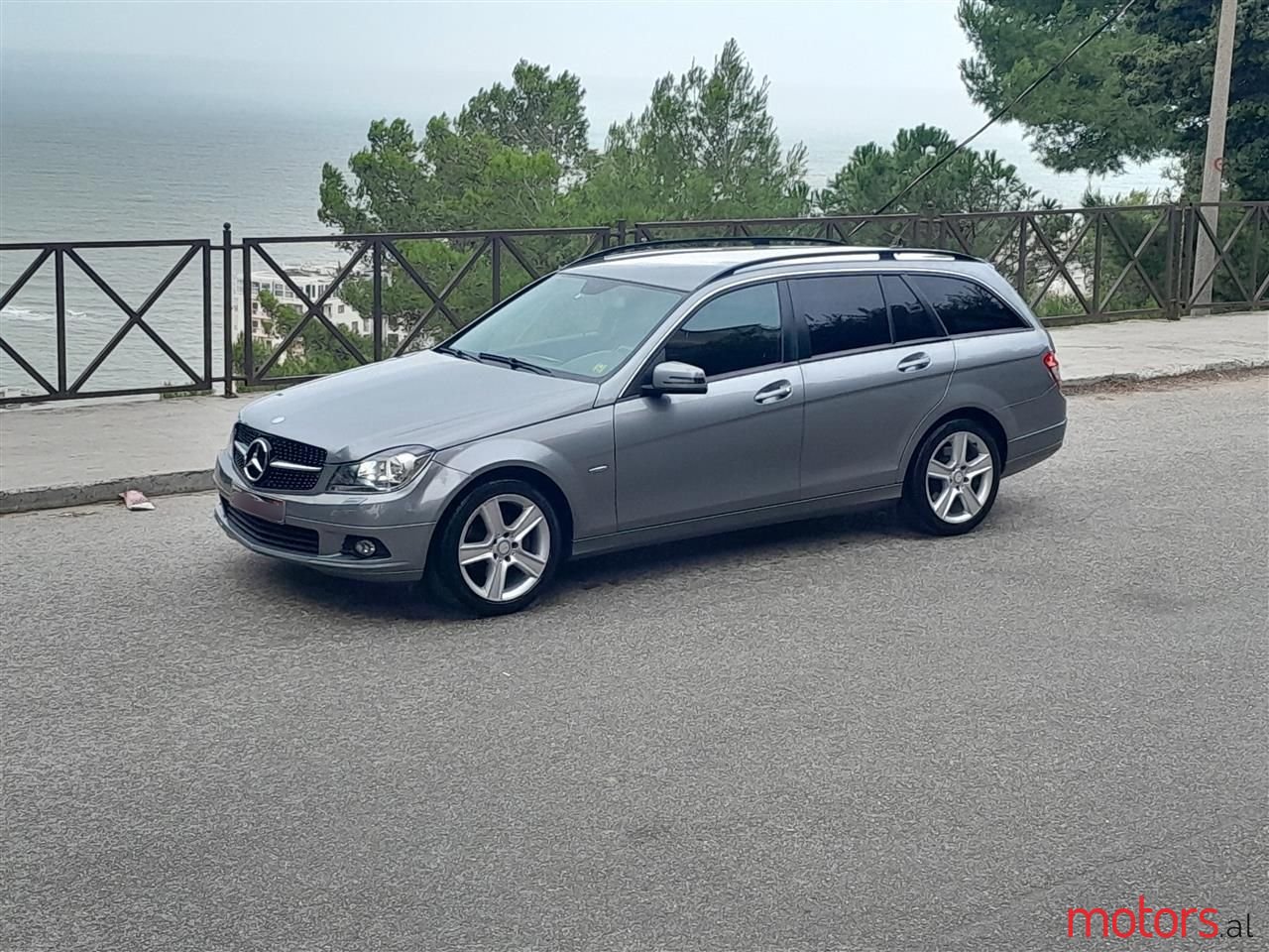 2010' Mercedes-Benz C 220 photo #3