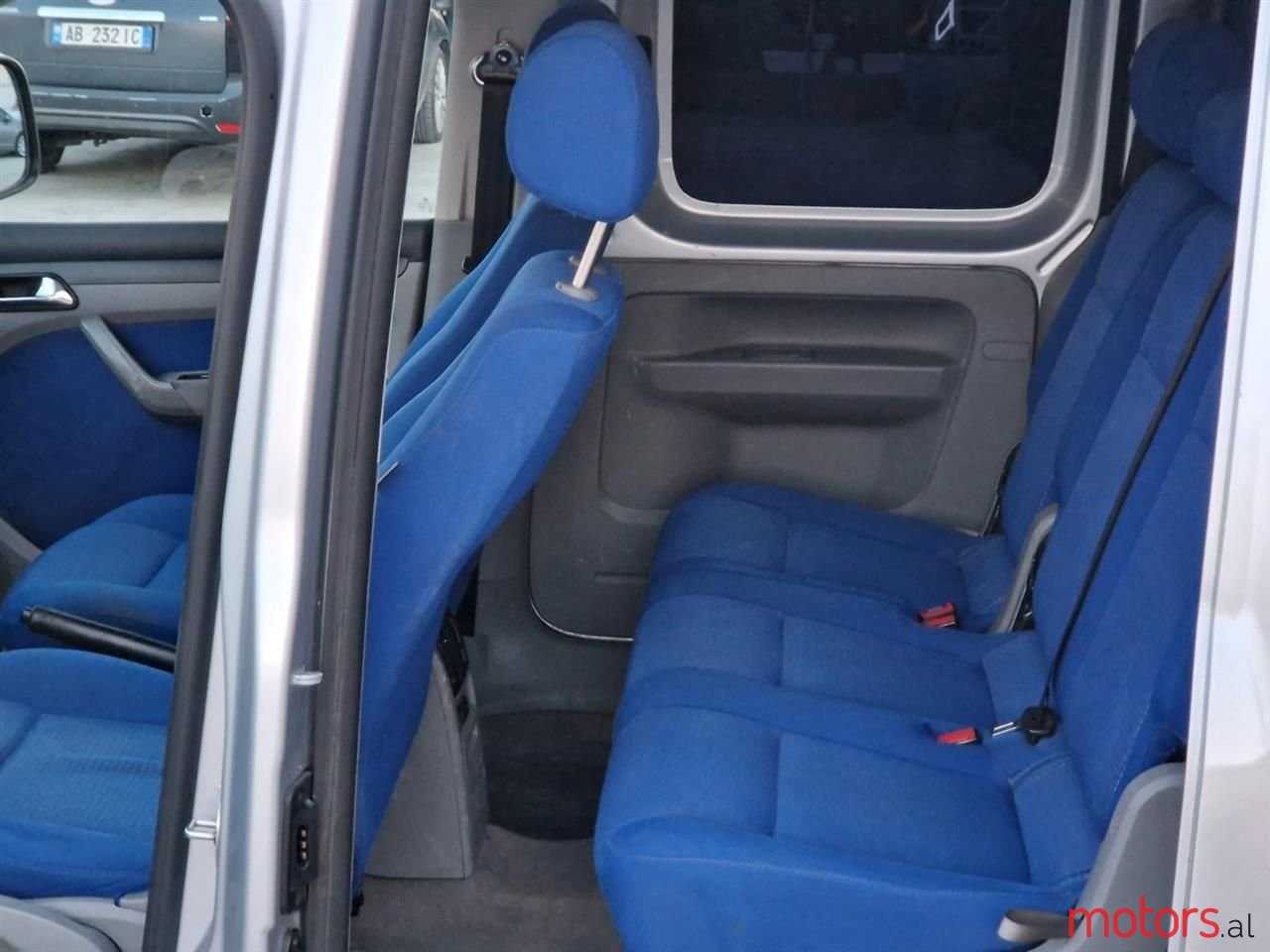 2008' Volkswagen Caddy photo #4